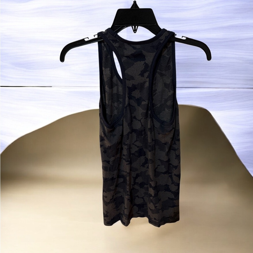 ATHLETA Camouflage Sleeveless Top